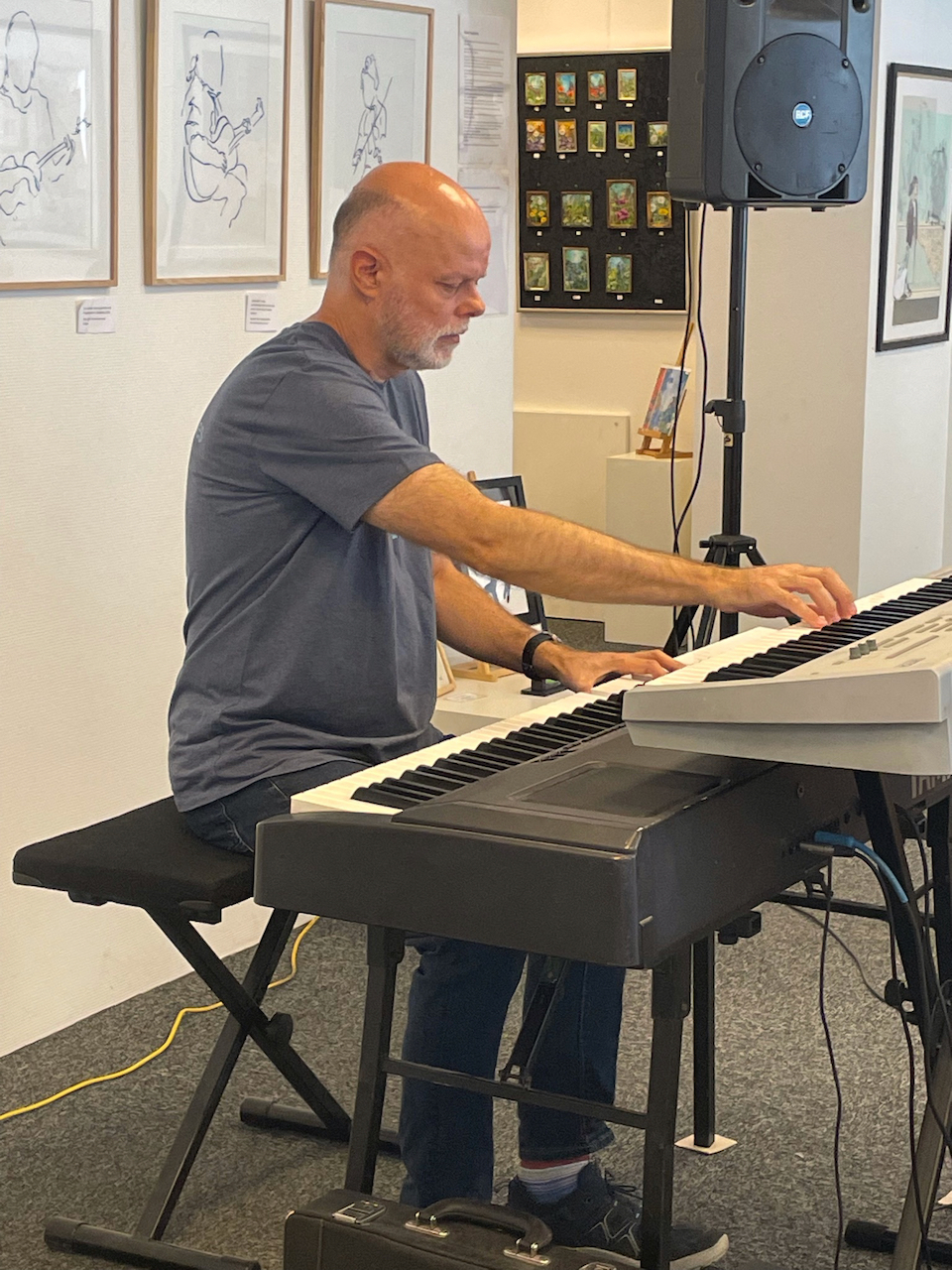 Improvisationskoncert med Kristian Marcussen Kristian Marcussen spiller på to keyboards live